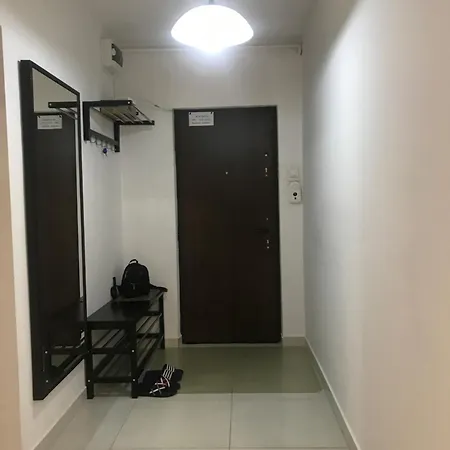 Vitan Mall Διαμέρισμα *